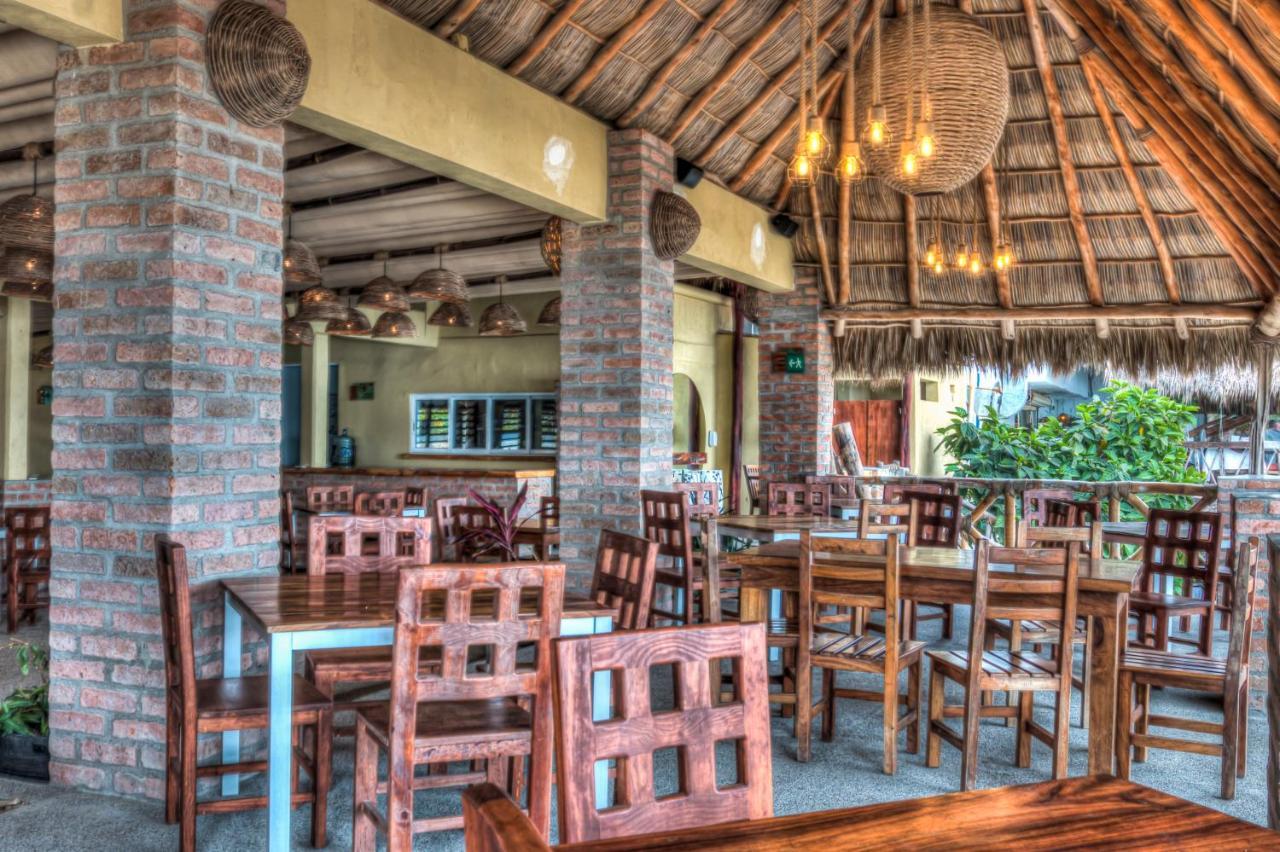 B Nayar Family Luxury Suites & Villas Residences La Cruz de Huanacaxtle Экстерьер фото
