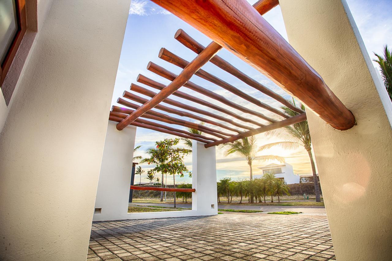 B Nayar Family Luxury Suites & Villas Residences La Cruz de Huanacaxtle Экстерьер фото