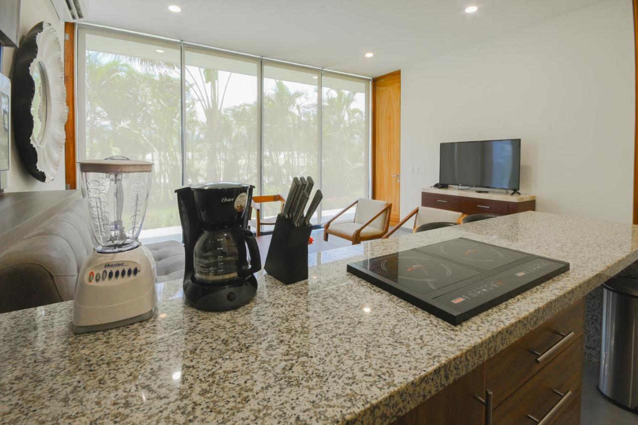 B Nayar Family Luxury Suites & Villas Residences La Cruz de Huanacaxtle Экстерьер фото